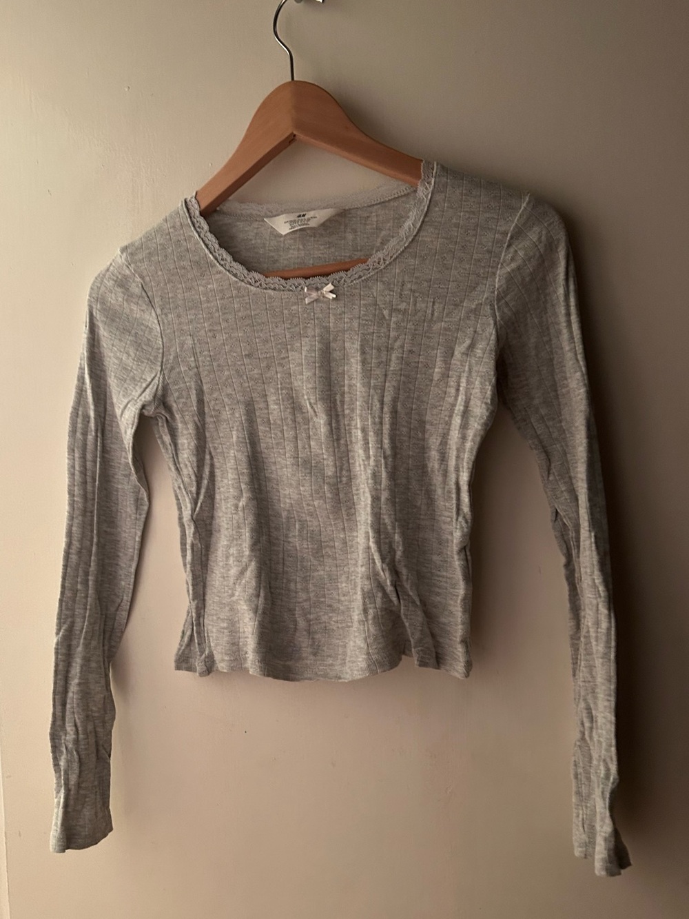 H&M Light Gray Ribbed Lace-Trim Long Sleeve Top
